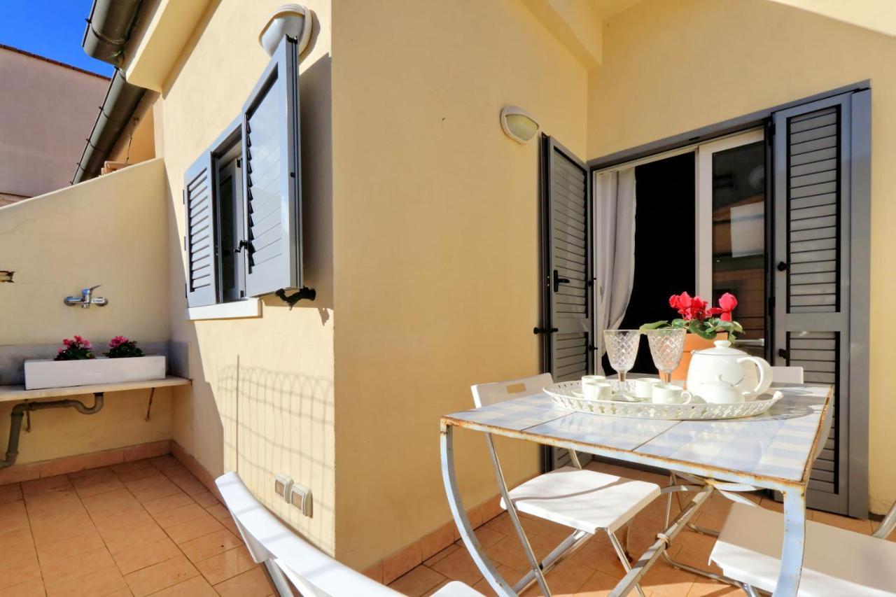 Monti Charming Apartment - Rome Short Let Service Luaran gambar