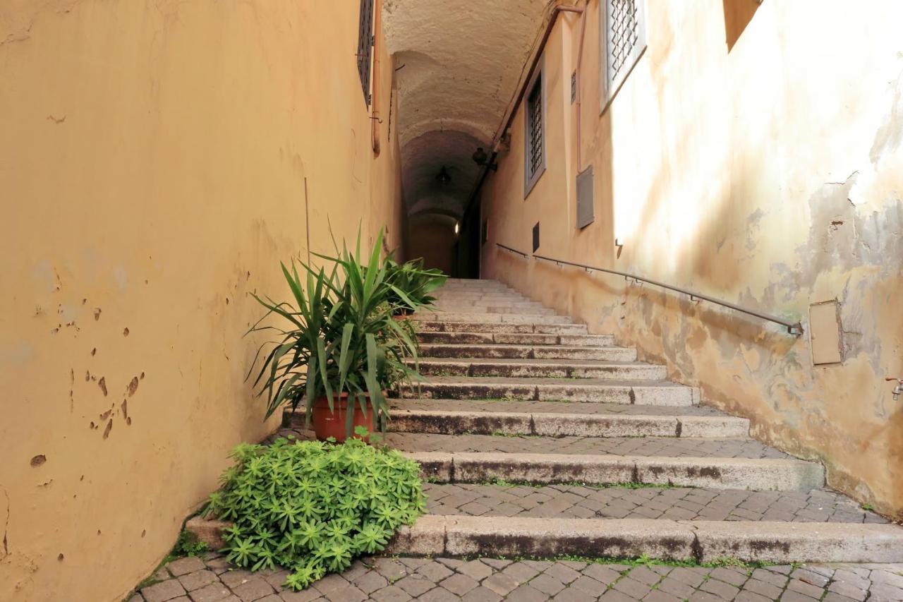 Monti Charming Apartment - Rome Short Let Service Luaran gambar