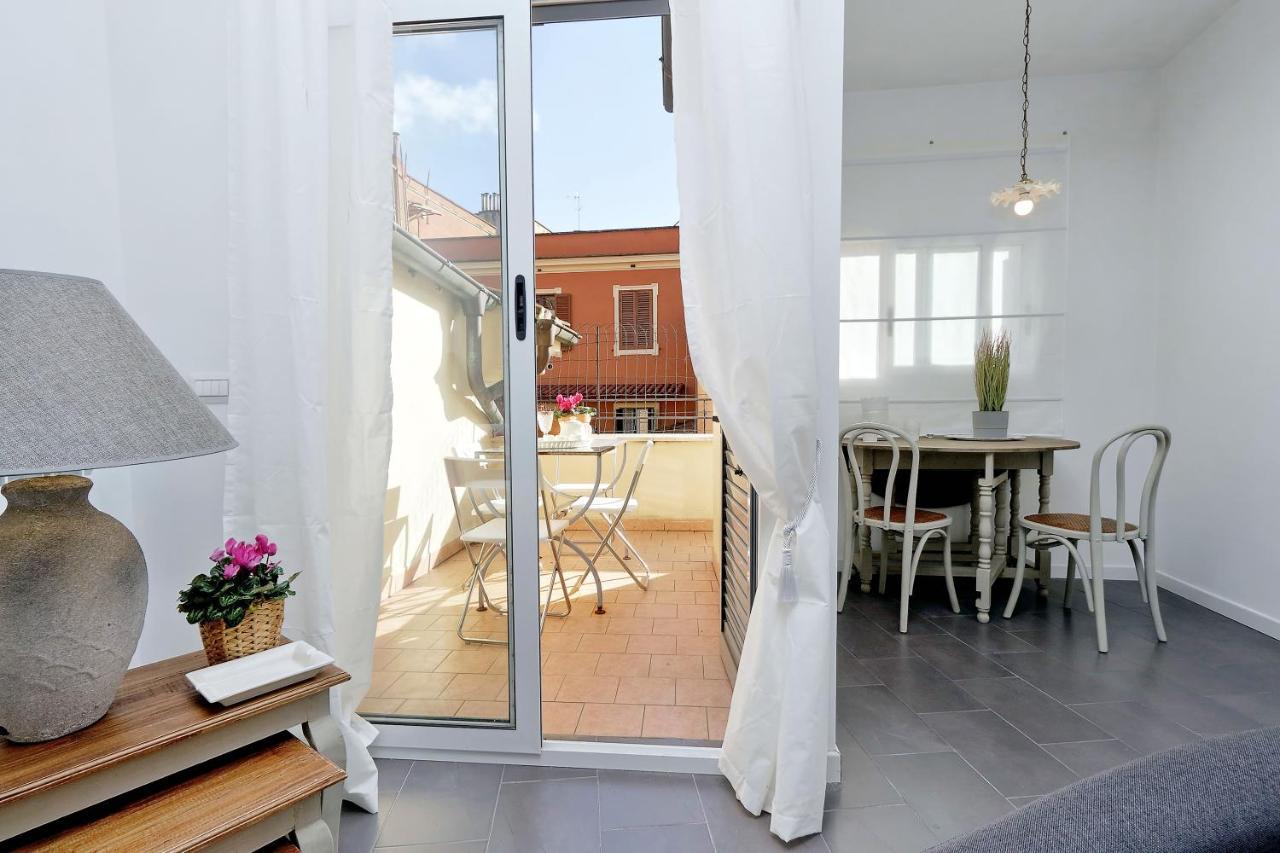Monti Charming Apartment - Rome Short Let Service Luaran gambar