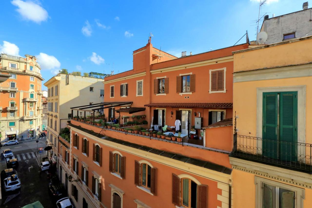 Monti Charming Apartment - Rome Short Let Service Luaran gambar