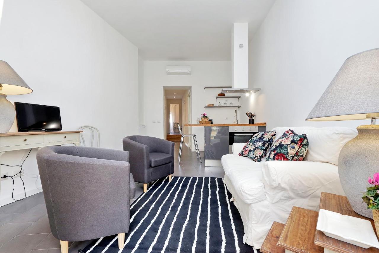 Monti Charming Apartment - Rome Short Let Service Luaran gambar